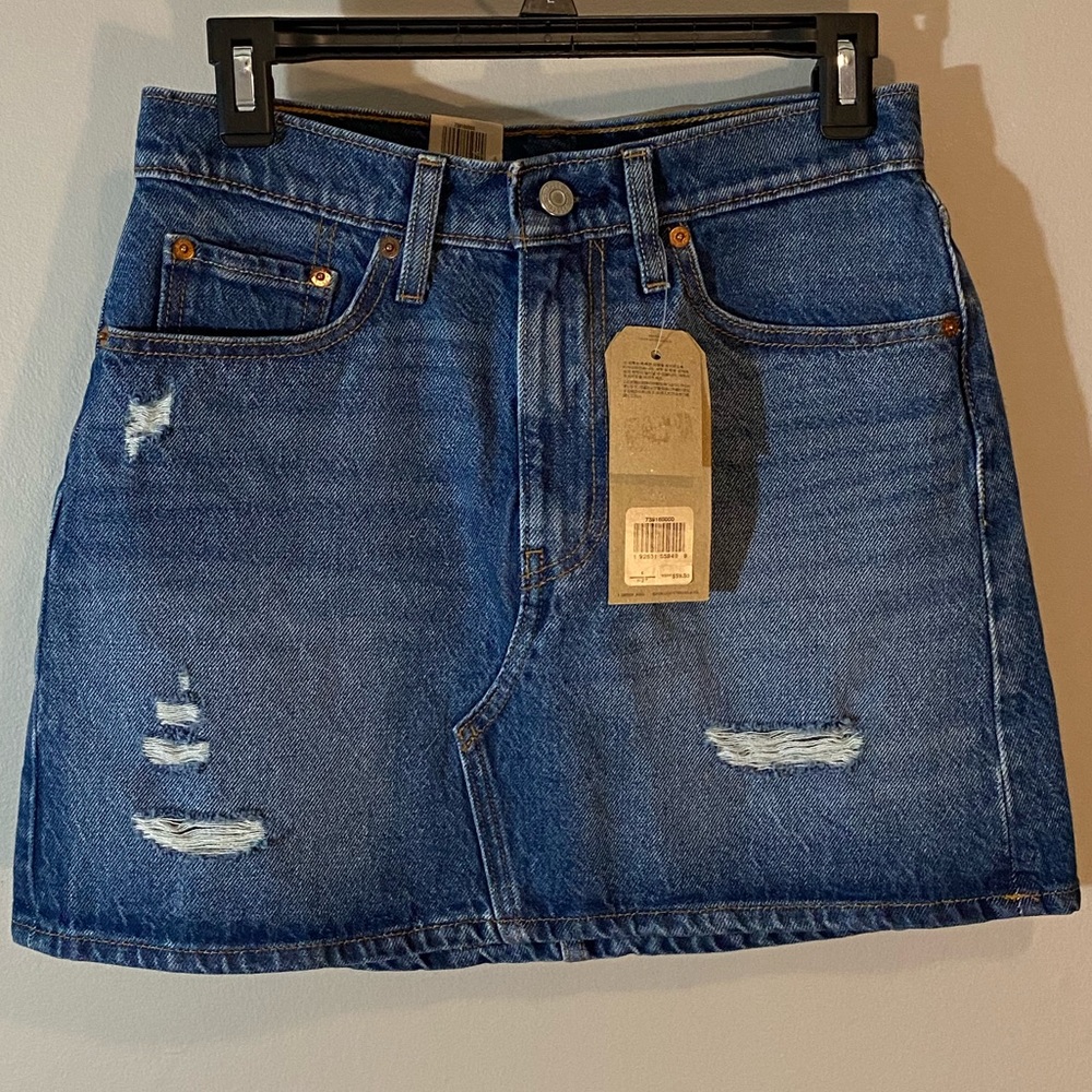 NWT Levi’s Deconstructed Jean Skirt Sz 4